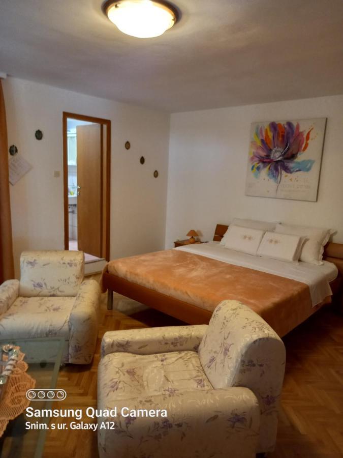 Apartmani Rukonic Aleksandar Nerezine Extérieur photo