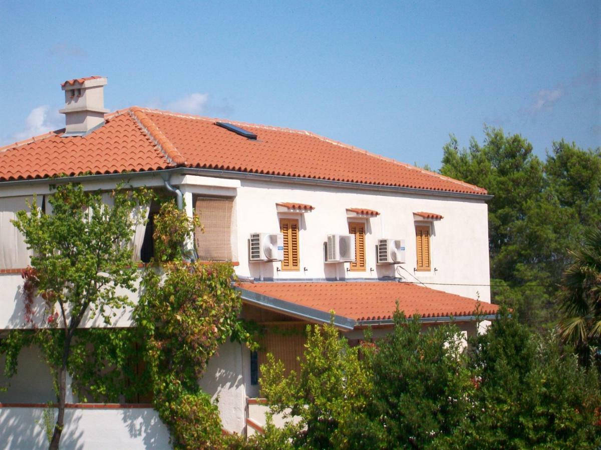 Apartmani Rukonic Aleksandar Nerezine Extérieur photo