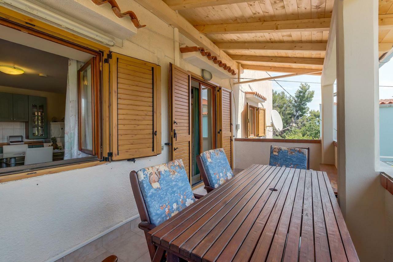 Apartmani Rukonic Aleksandar Nerezine Extérieur photo